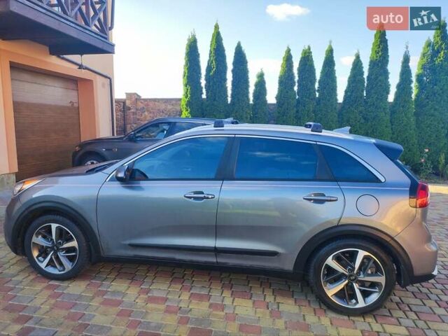 Сірий Кіа Niro, об'ємом двигуна 1.6 л та пробігом 148 тис. км за 14999 $, фото 5 на Automoto.ua