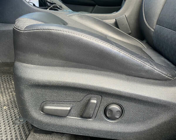 Киа Niro 2017 в Львове на Automoto.ua Серый Киа Niro, объемом двигателя 1.58 л и пробегом 110 тыс. км за 17999 $, фото 19 на Automoto.ua