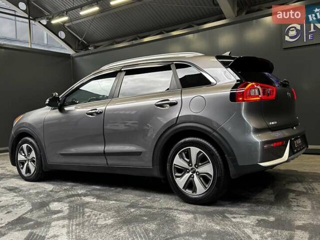 Кіа Niro 2017 у Києві на Automoto.ua Сірий Кіа Niro, об'ємом двигуна 1.6 л та пробігом 213 тис. км за 14000 $, фото 8 на Automoto.ua