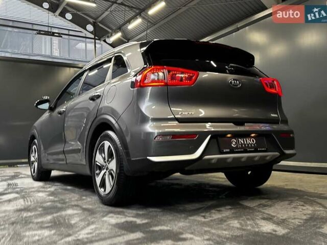 Кіа Niro 2017 у Києві на Automoto.ua Сірий Кіа Niro, об'ємом двигуна 1.6 л та пробігом 213 тис. км за 14000 $, фото 13 на Automoto.ua