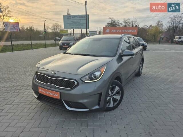 Серый Киа Niro, объемом двигателя 1.59 л и пробегом 190 тыс. км за 14700 $, фото 1 на Automoto.ua