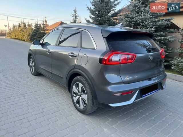 Сірий Кіа Niro, об'ємом двигуна 1.58 л та пробігом 131 тис. км за 14800 $, фото 10 на Automoto.ua
