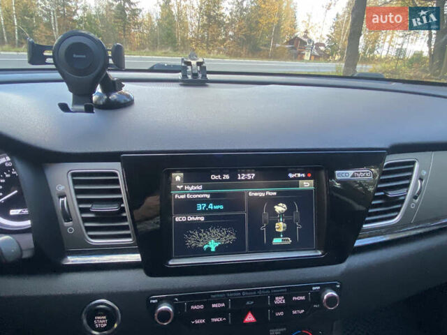 Киа Niro 2017 в Львове на Automoto.ua Серый Киа Niro, объемом двигателя 1.58 л и пробегом 110 тыс. км за 17999 $, фото 25 на Automoto.ua