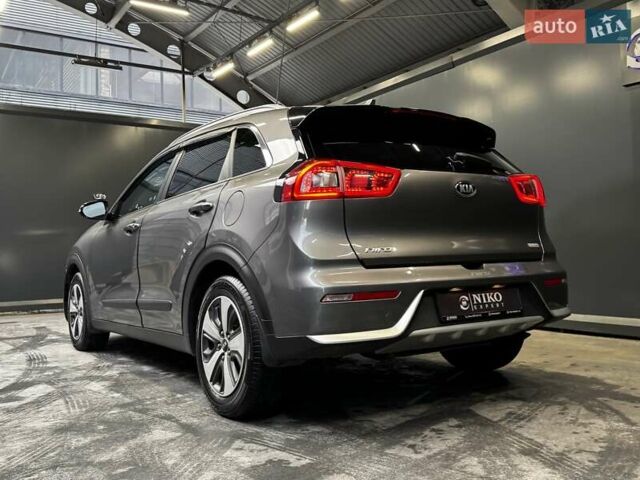 Кіа Niro 2017 у Києві на Automoto.ua Сірий Кіа Niro, об'ємом двигуна 1.6 л та пробігом 213 тис. км за 14000 $, фото 12 на Automoto.ua