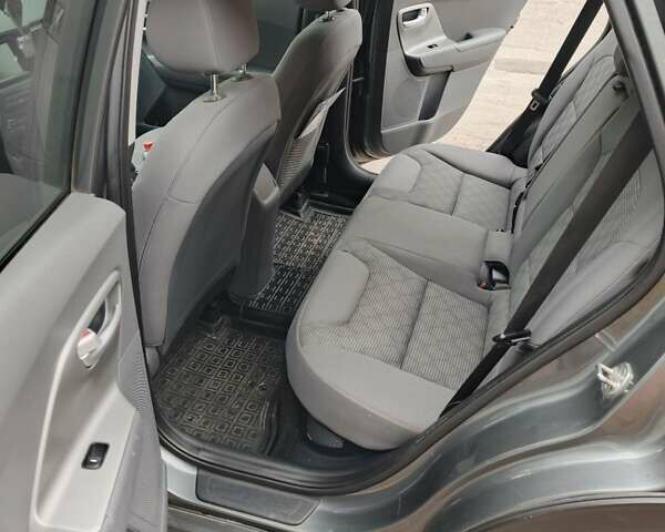 Серый Киа Niro, объемом двигателя 1.58 л и пробегом 172 тыс. км за 15900 $, фото 1 на Automoto.ua