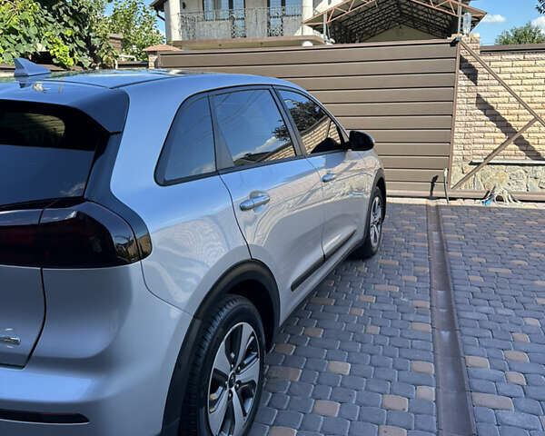 Серый Киа Niro, объемом двигателя 1.58 л и пробегом 122 тыс. км за 15800 $, фото 8 на Automoto.ua