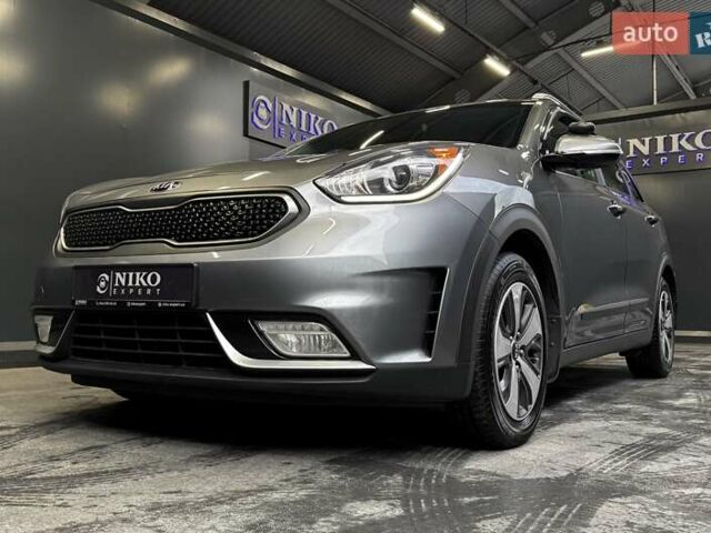 Кіа Niro 2017 у Києві на Automoto.ua Сірий Кіа Niro, об'ємом двигуна 1.6 л та пробігом 213 тис. км за 14000 $, фото 2 на Automoto.ua