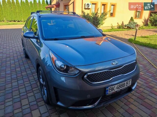 Сірий Кіа Niro, об'ємом двигуна 1.6 л та пробігом 148 тис. км за 14999 $, фото 2 на Automoto.ua