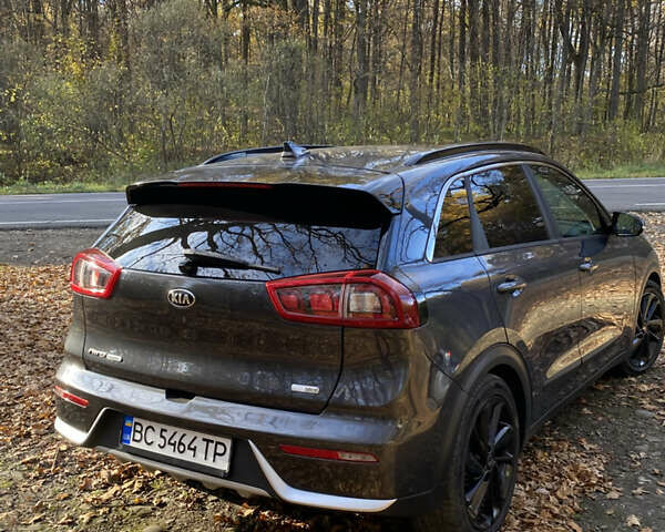 Киа Niro 2017 в Львове на Automoto.ua Серый Киа Niro, объемом двигателя 1.58 л и пробегом 110 тыс. км за 17999 $, фото 15 на Automoto.ua