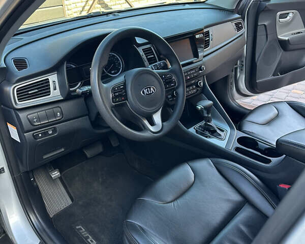 Серый Киа Niro, объемом двигателя 1.58 л и пробегом 122 тыс. км за 15800 $, фото 20 на Automoto.ua