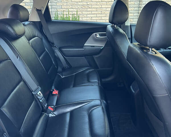 Серый Киа Niro, объемом двигателя 1.58 л и пробегом 122 тыс. км за 15800 $, фото 14 на Automoto.ua