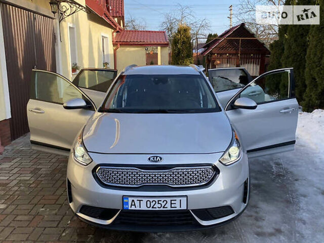 Серый Киа Niro, объемом двигателя 1.58 л и пробегом 51 тыс. км за 17950 $, фото 22 на Automoto.ua