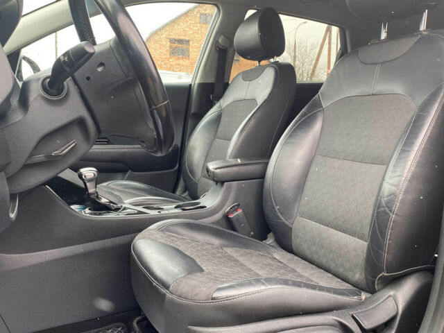 Серый Киа Niro, объемом двигателя 1.6 л и пробегом 148 тыс. км за 18400 $, фото 8 на Automoto.ua