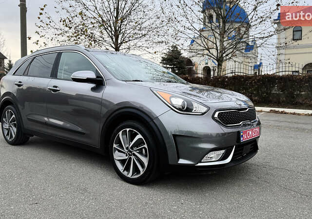 Серый Киа Niro, объемом двигателя 1.58 л и пробегом 111 тыс. км за 17400 $, фото 4 на Automoto.ua