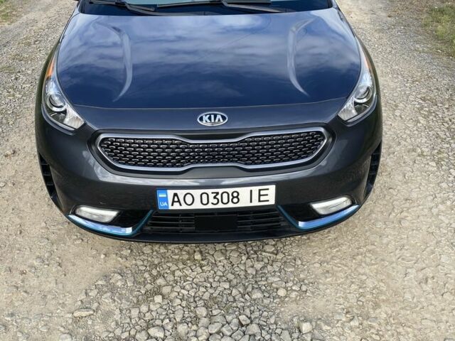 Серый Киа Niro, объемом двигателя 1.6 л и пробегом 134 тыс. км за 16900 $, фото 12 на Automoto.ua