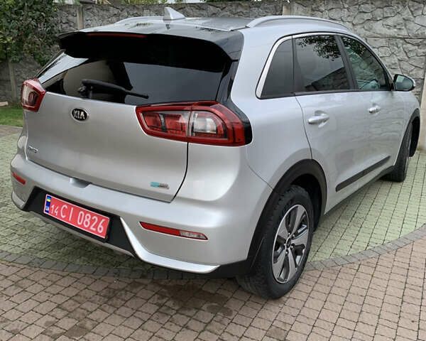 Серый Киа Niro, объемом двигателя 1.6 л и пробегом 190 тыс. км за 14450 $, фото 46 на Automoto.ua
