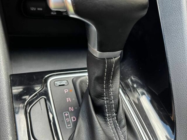 Серый Киа Niro, объемом двигателя 1.6 л и пробегом 190 тыс. км за 14990 $, фото 12 на Automoto.ua
