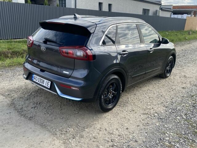 Серый Киа Niro, объемом двигателя 1.6 л и пробегом 134 тыс. км за 16900 $, фото 15 на Automoto.ua
