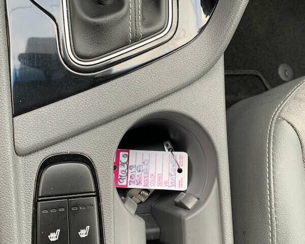 Серый Киа Niro, объемом двигателя 1.6 л и пробегом 190 тыс. км за 14450 $, фото 30 на Automoto.ua