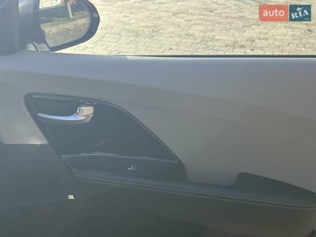 Серый Киа Niro, объемом двигателя 1.58 л и пробегом 135 тыс. км за 17999 $, фото 33 на Automoto.ua