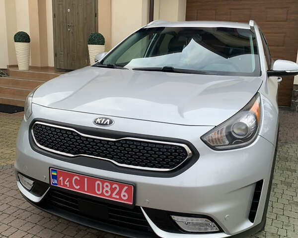 Серый Киа Niro, объемом двигателя 1.6 л и пробегом 190 тыс. км за 14450 $, фото 50 на Automoto.ua