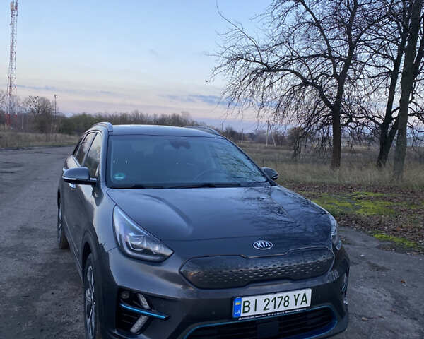 Сірий Кіа Niro, об'ємом двигуна 0 л та пробігом 134 тис. км за 17499 $, фото 1 на Automoto.ua