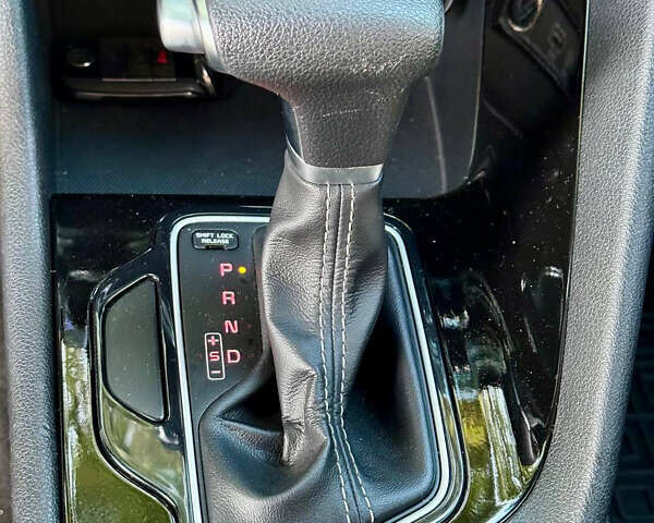 Сірий Кіа Niro, об'ємом двигуна 1.6 л та пробігом 122 тис. км за 16700 $, фото 17 на Automoto.ua