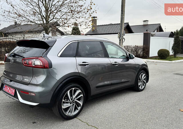 Серый Киа Niro, объемом двигателя 1.58 л и пробегом 111 тыс. км за 17400 $, фото 16 на Automoto.ua