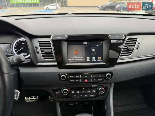 Серый Киа Niro, объемом двигателя 1.58 л и пробегом 162 тыс. км за 17000 $, фото 19 на Automoto.ua