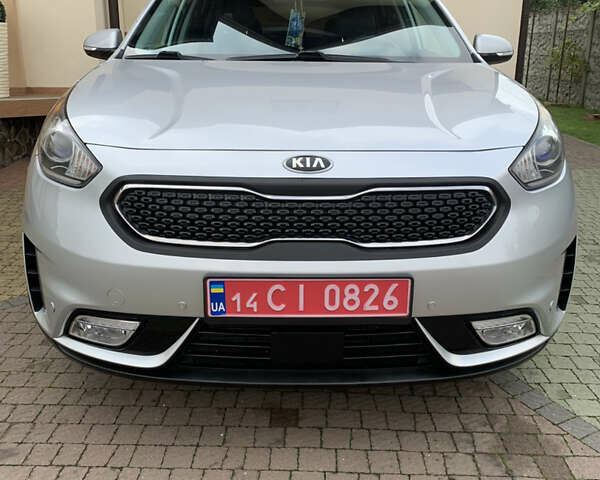 Серый Киа Niro, объемом двигателя 1.6 л и пробегом 190 тыс. км за 14450 $, фото 9 на Automoto.ua