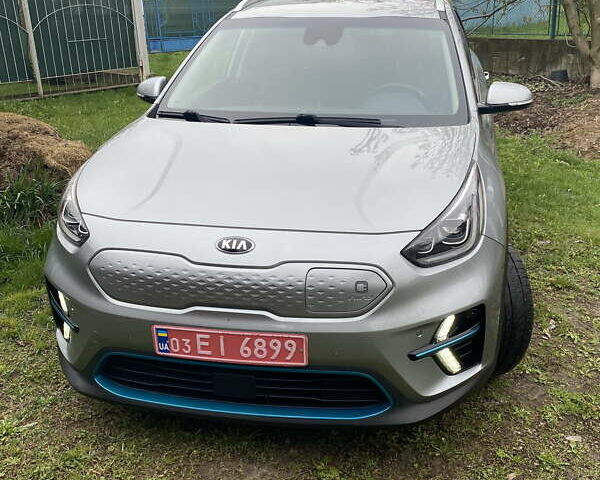 Сірий Кіа Niro, об'ємом двигуна 0 л та пробігом 127 тис. км за 21500 $, фото 1 на Automoto.ua