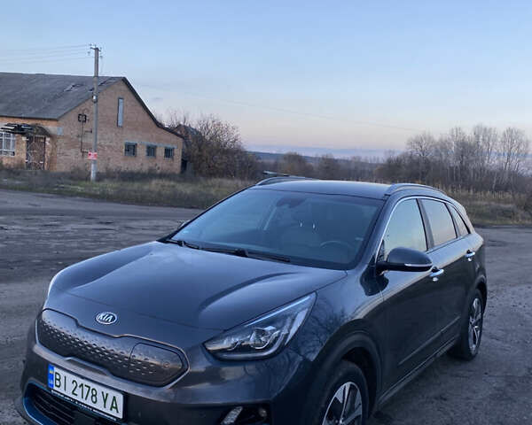 Сірий Кіа Niro, об'ємом двигуна 0 л та пробігом 134 тис. км за 17499 $, фото 6 на Automoto.ua