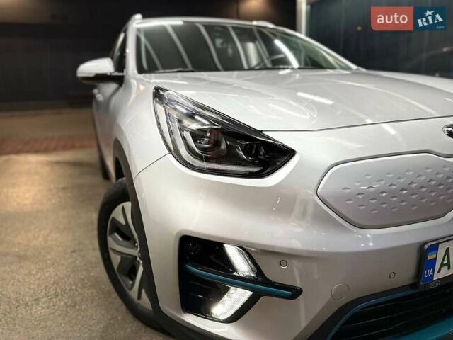 Сірий Кіа Niro, об'ємом двигуна 0 л та пробігом 116 тис. км за 18300 $, фото 9 на Automoto.ua