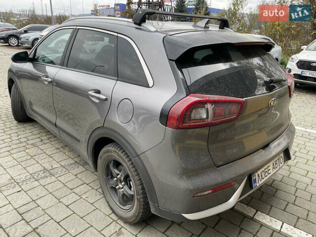 Сірий Кіа Niro, об'ємом двигуна 1.58 л та пробігом 208 тис. км за 14200 $, фото 3 на Automoto.ua