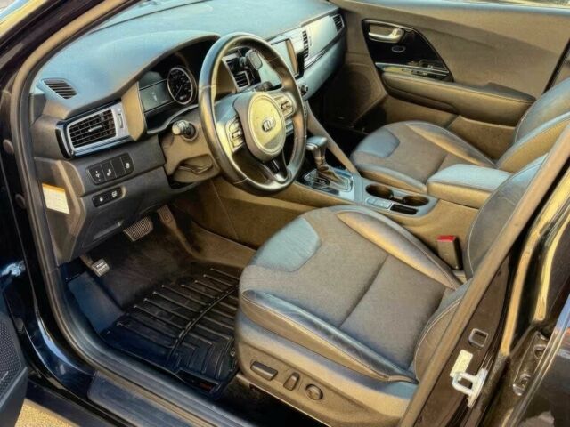 Сірий Кіа Niro, об'ємом двигуна 1.6 л та пробігом 48 тис. км за 6100 $, фото 6 на Automoto.ua