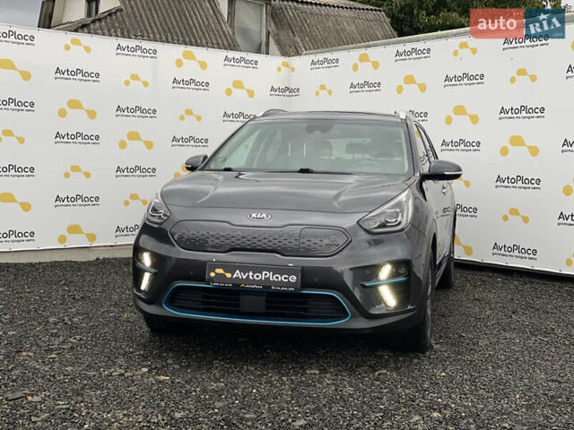 Сірий Кіа Niro, об'ємом двигуна 0 л та пробігом 154 тис. км за 18300 $, фото 20 на Automoto.ua