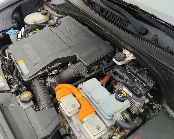 Серый Киа Niro, объемом двигателя 1.58 л и пробегом 140 тыс. км за 13699 $, фото 7 на Automoto.ua