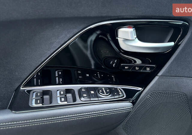 Серый Киа Niro, объемом двигателя 1.58 л и пробегом 111 тыс. км за 17400 $, фото 36 на Automoto.ua