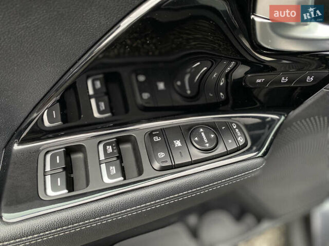 Сірий Кіа Niro, об'ємом двигуна 0 л та пробігом 154 тис. км за 18300 $, фото 70 на Automoto.ua