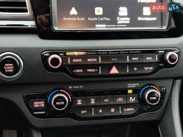 Серый Киа Niro, объемом двигателя 1.6 л и пробегом 73 тыс. км за 20600 $, фото 24 на Automoto.ua