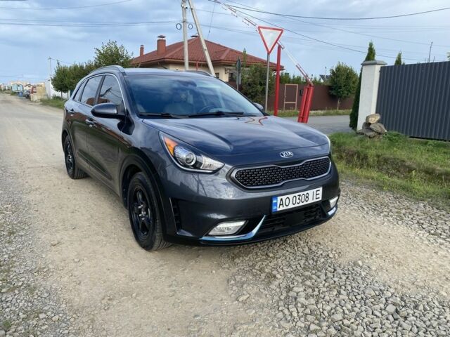Серый Киа Niro, объемом двигателя 1.6 л и пробегом 134 тыс. км за 16900 $, фото 11 на Automoto.ua
