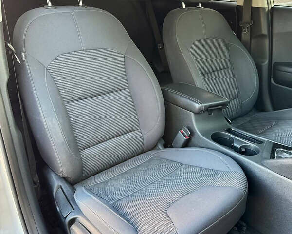 Сірий Кіа Niro, об'ємом двигуна 1.6 л та пробігом 122 тис. км за 16700 $, фото 13 на Automoto.ua