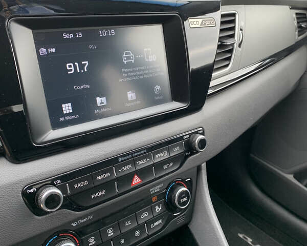 Серый Киа Niro, объемом двигателя 1.6 л и пробегом 190 тыс. км за 14450 $, фото 23 на Automoto.ua