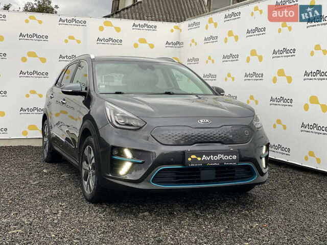 Сірий Кіа Niro, об'ємом двигуна 0 л та пробігом 154 тис. км за 18300 $, фото 27 на Automoto.ua