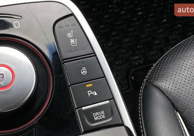 Сірий Кіа Niro, об'ємом двигуна 0 л та пробігом 154 тис. км за 18300 $, фото 49 на Automoto.ua