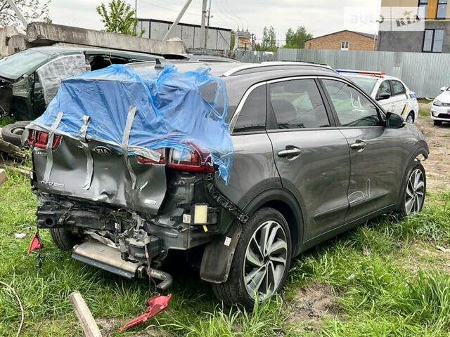 Сірий Кіа Niro, об'ємом двигуна 1.58 л та пробігом 301 тис. км за 8299 $, фото 6 на Automoto.ua