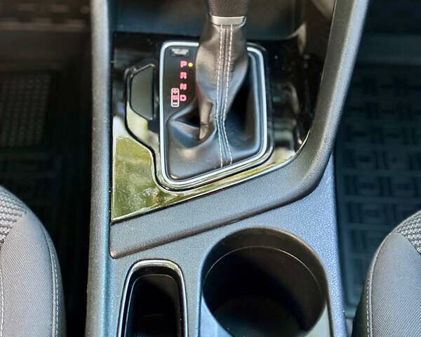 Сірий Кіа Niro, об'ємом двигуна 1.6 л та пробігом 122 тис. км за 16700 $, фото 21 на Automoto.ua