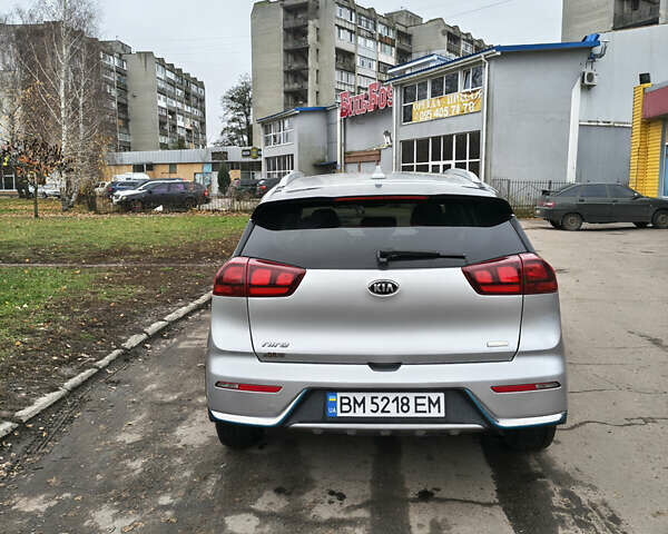 Серый Киа Niro, объемом двигателя 1.58 л и пробегом 143 тыс. км за 17500 $, фото 5 на Automoto.ua