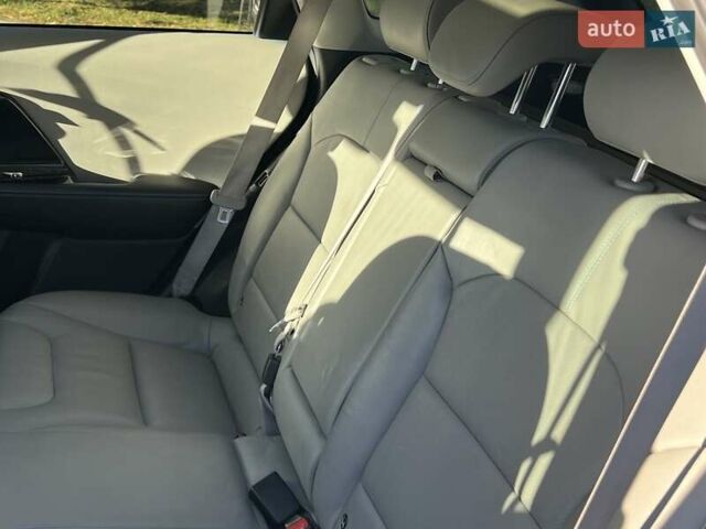 Серый Киа Niro, объемом двигателя 1.58 л и пробегом 135 тыс. км за 17999 $, фото 31 на Automoto.ua