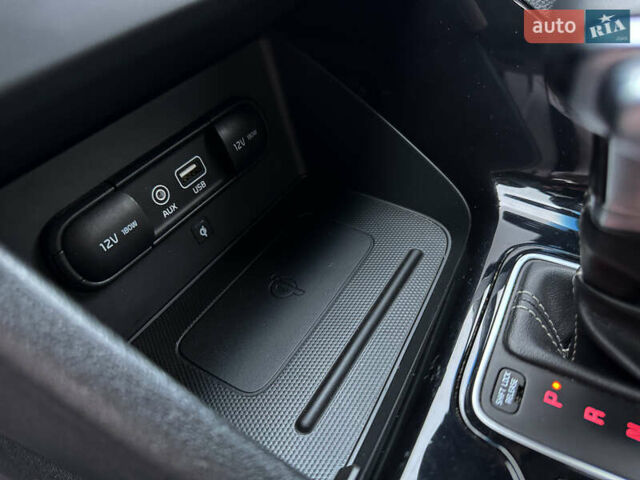 Серый Киа Niro, объемом двигателя 1.58 л и пробегом 111 тыс. км за 17400 $, фото 32 на Automoto.ua